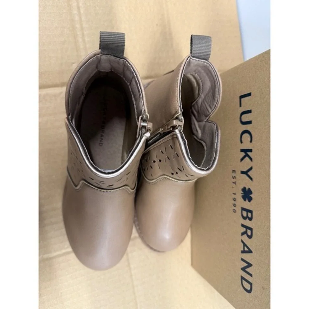Lucky Brand Dina GS Sand Ankle‎ Boots Laser Cut Floral Booties Girls Size 3 NEW